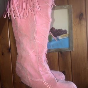 Women’s Size 7 Fringe Lace Up Boots